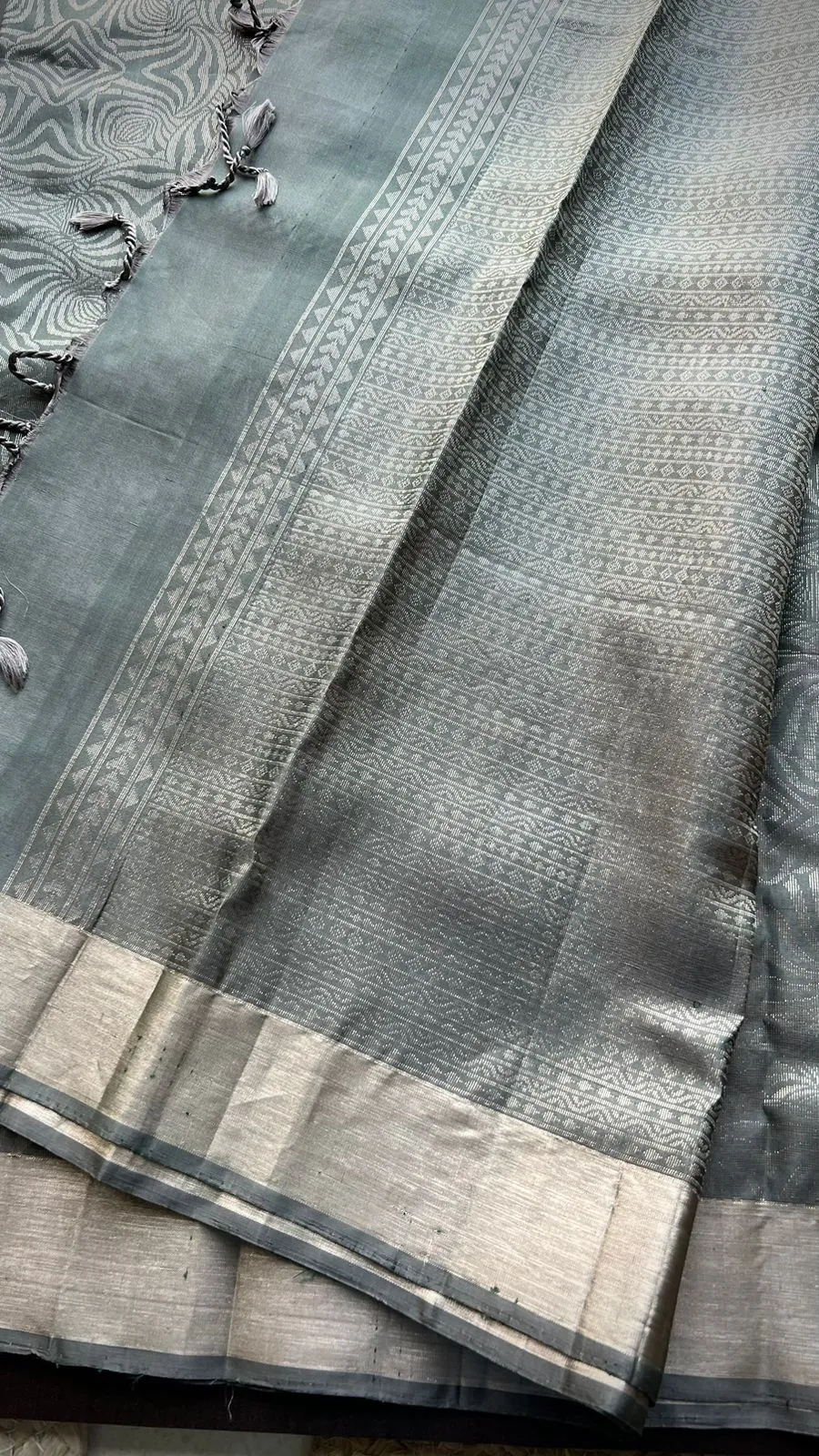 Grey silver kanjivaram silk saree with blouse